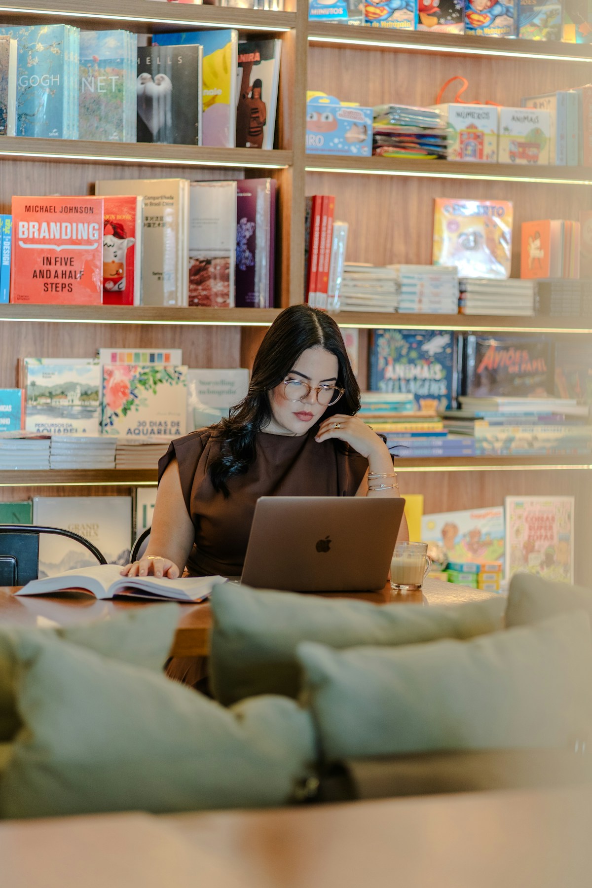 Researcher extracting focused findings from thesis notes
